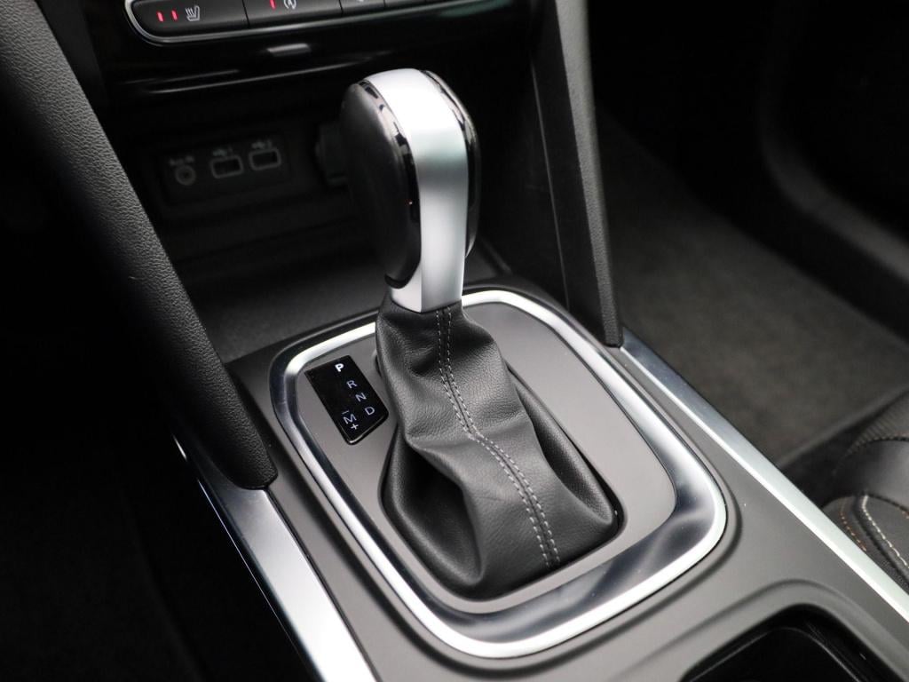 Renault Megane 1.3 tce business edition one | trekhaak | navigatie | leder 