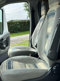 Te Koop mooie Camper ADRIA-Adriatik Coral 660SL met 2 enkele bedden