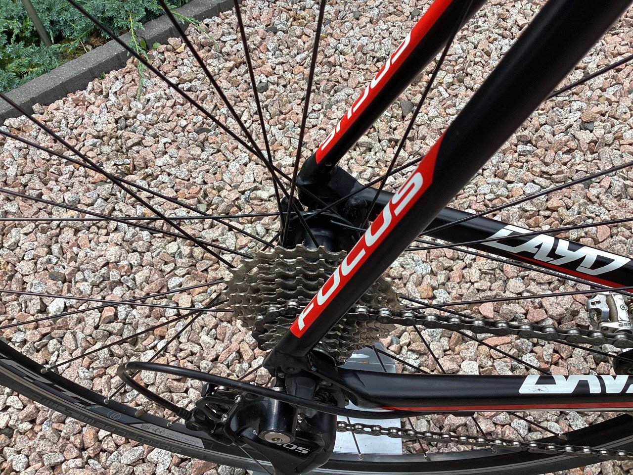 Nette Racefiets Focus Cayo XL, 60 cm, c/t aluminium frame, carbon voorvork.