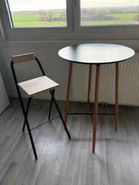 Bartafel met 4 krukken