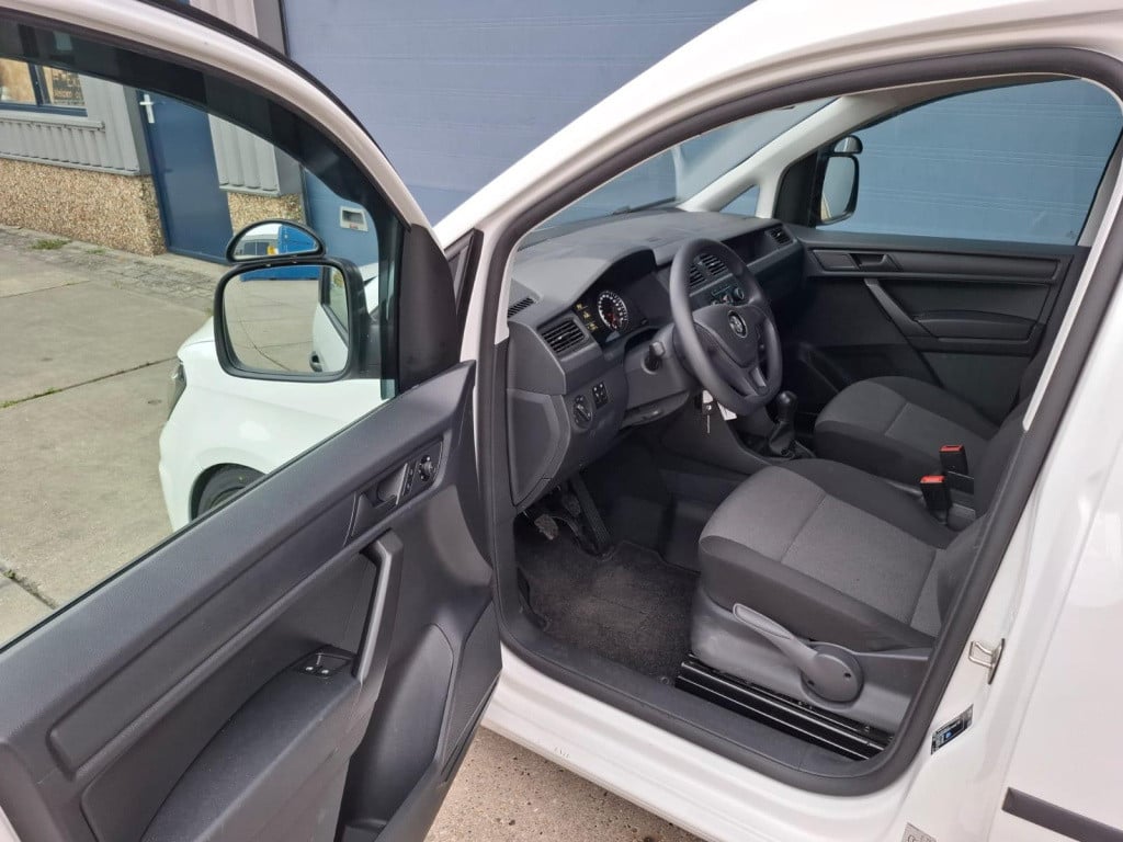 Volkswagen Caddy 2.0 tdi l1h1 bmt trendline verlaagd / airco / n.a.p / marg