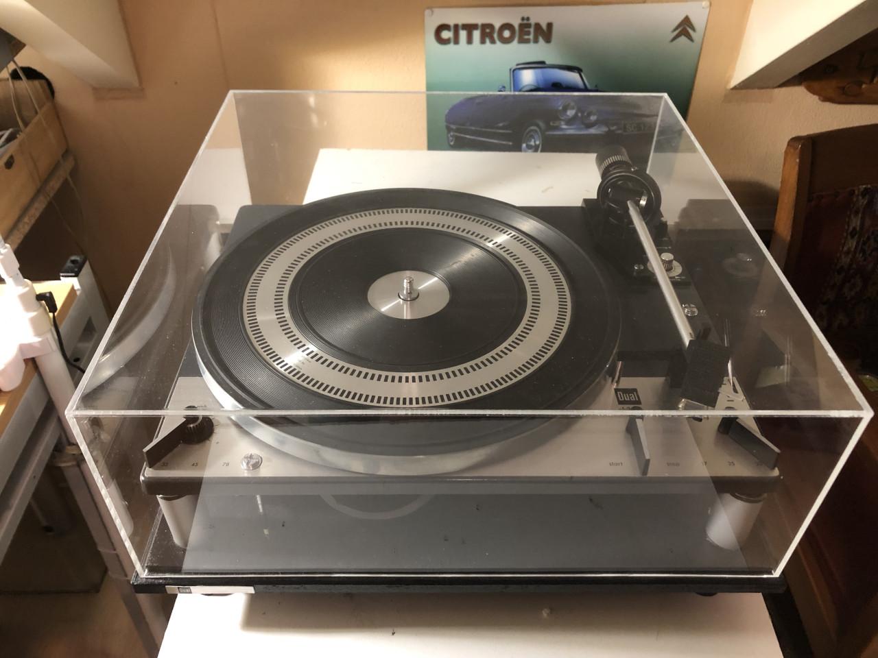 Dual CS 1219 platenspeler.