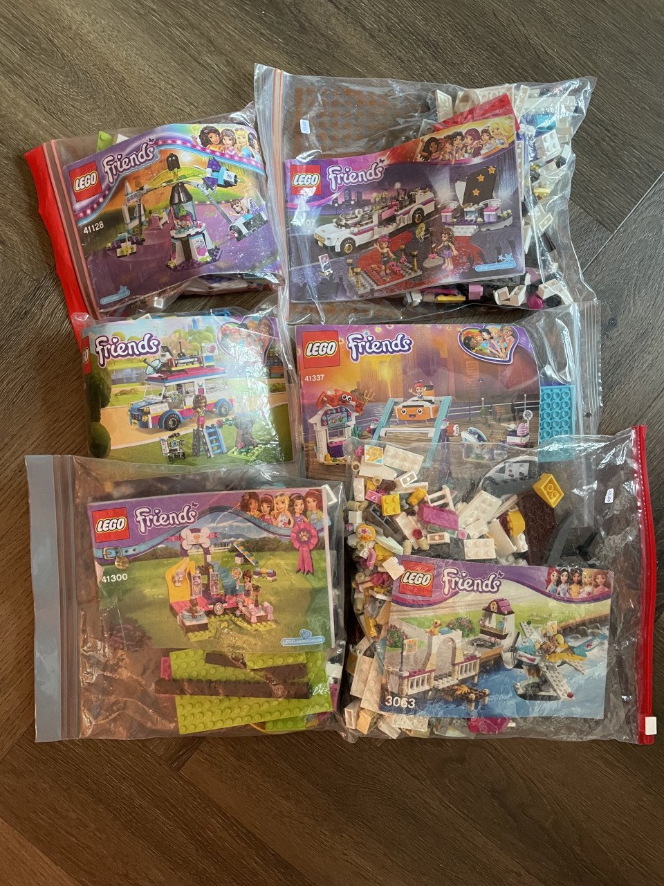 OPRUIMING: GROTE PARTIJ FRIENDS LEGO (18 SETS)