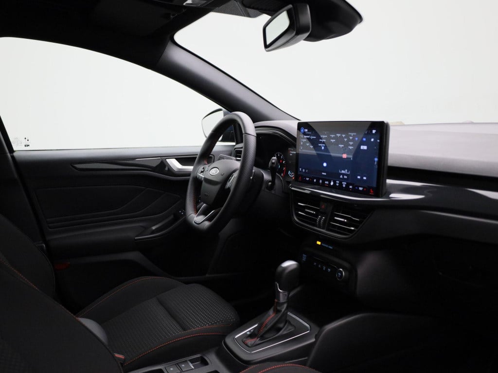 Ford Focus 1.0 ecoboost hybrid st-line