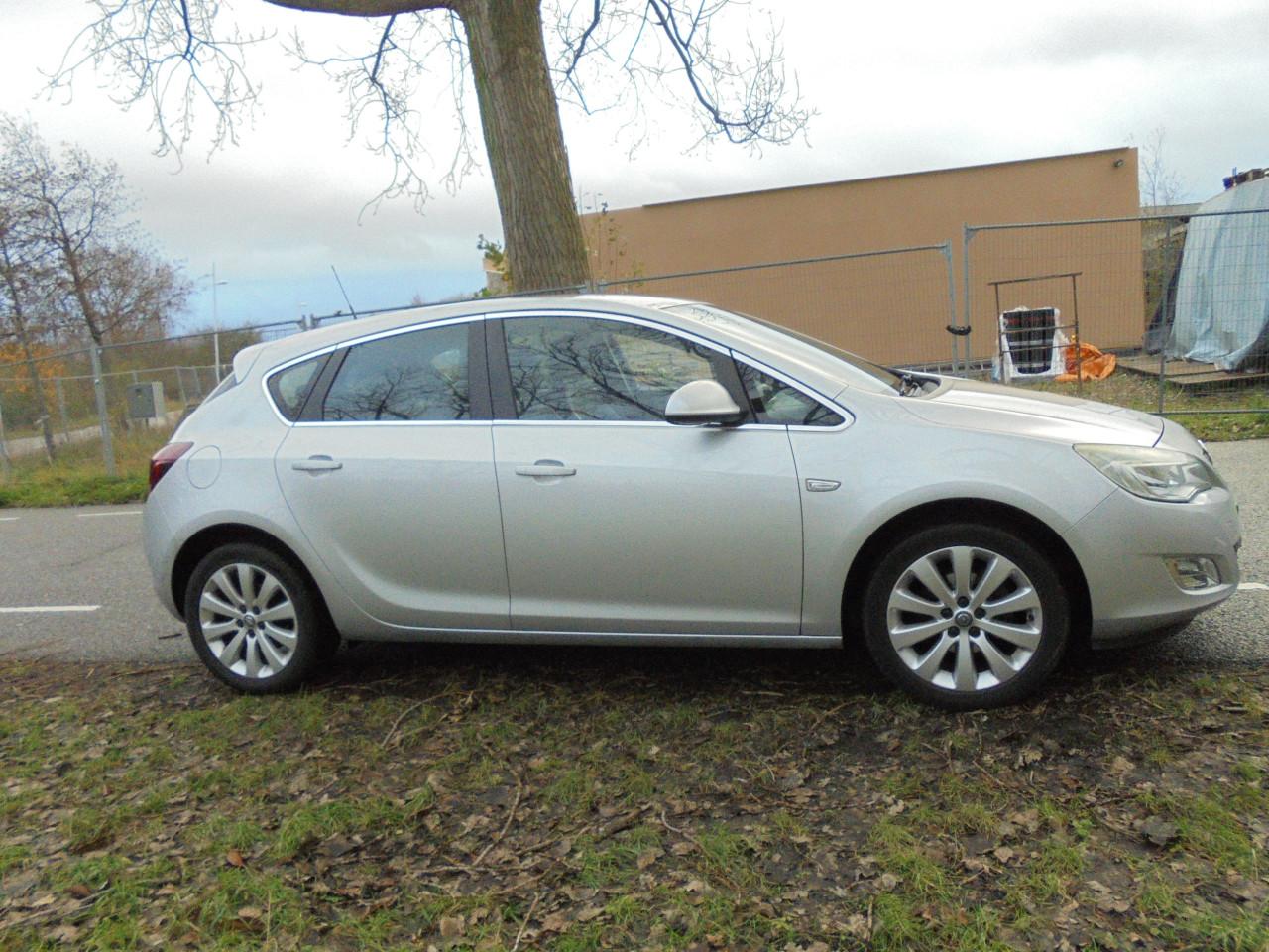 Astra 1.4 Turbo Sport uit 2010 / 140 Pk vol jaar APK bij aflevering € 2750