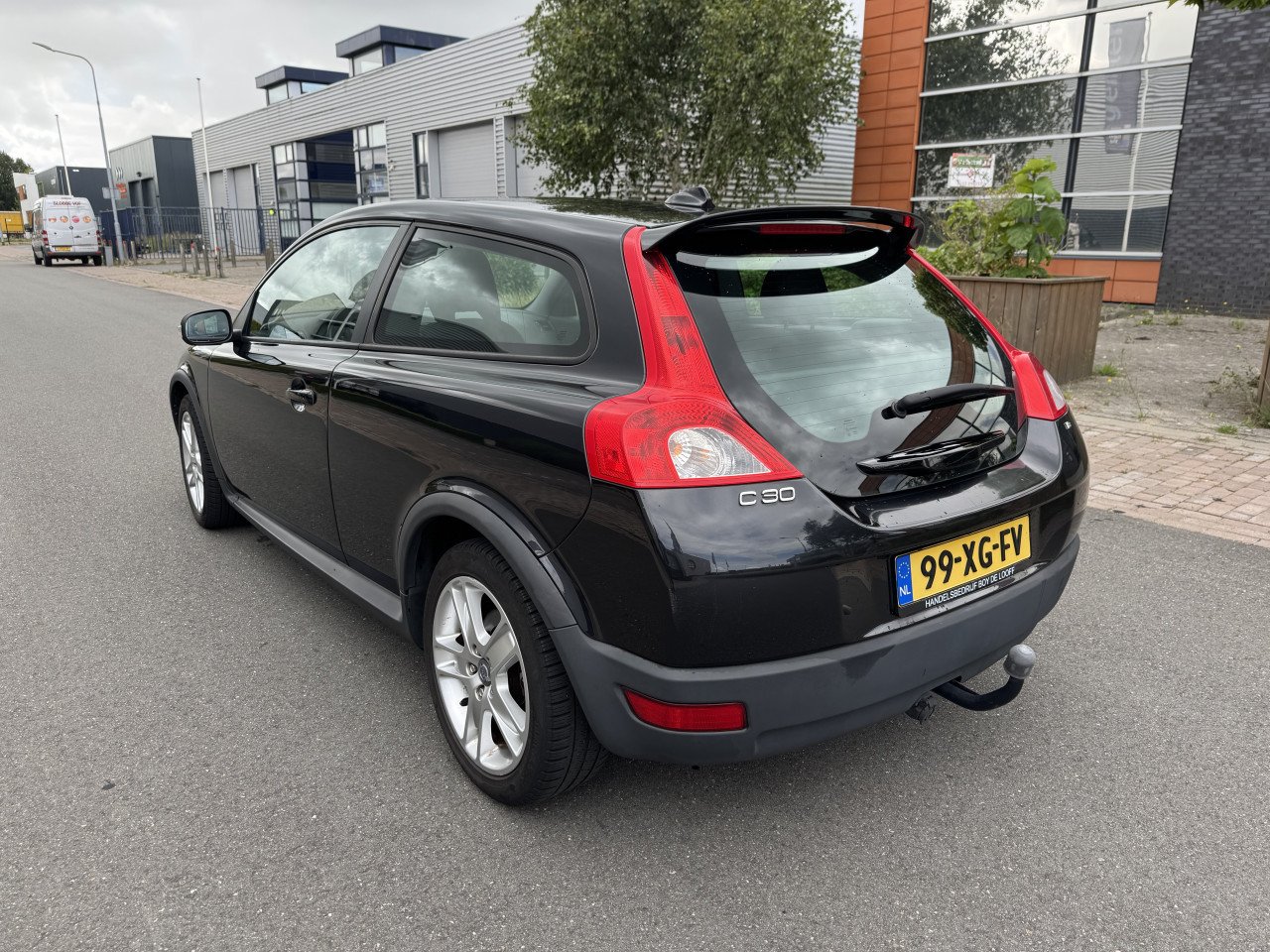 Volvo C30 momentum 1.8 benzine met nieuwe APK!