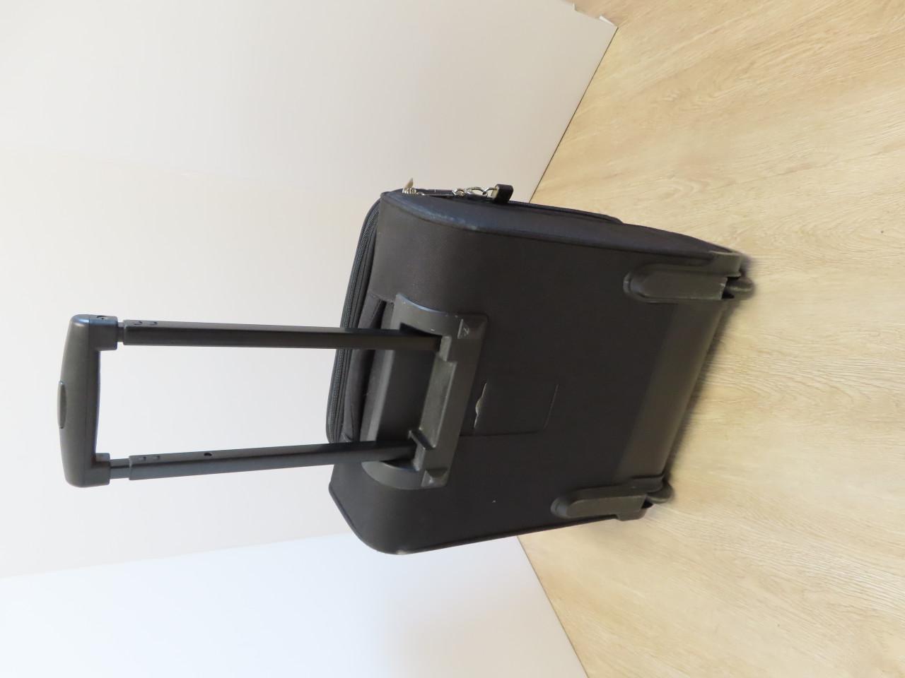 Samsonite koffertje Kleur: zwart Afmetingen: 48 x 22 x 38 cm €.25,00