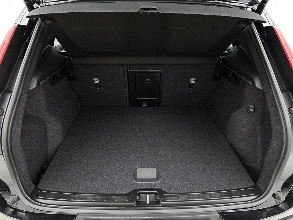 Volvo XC40 recharge p8 awd r-design | panoramadak | trekhaak | harman kardo