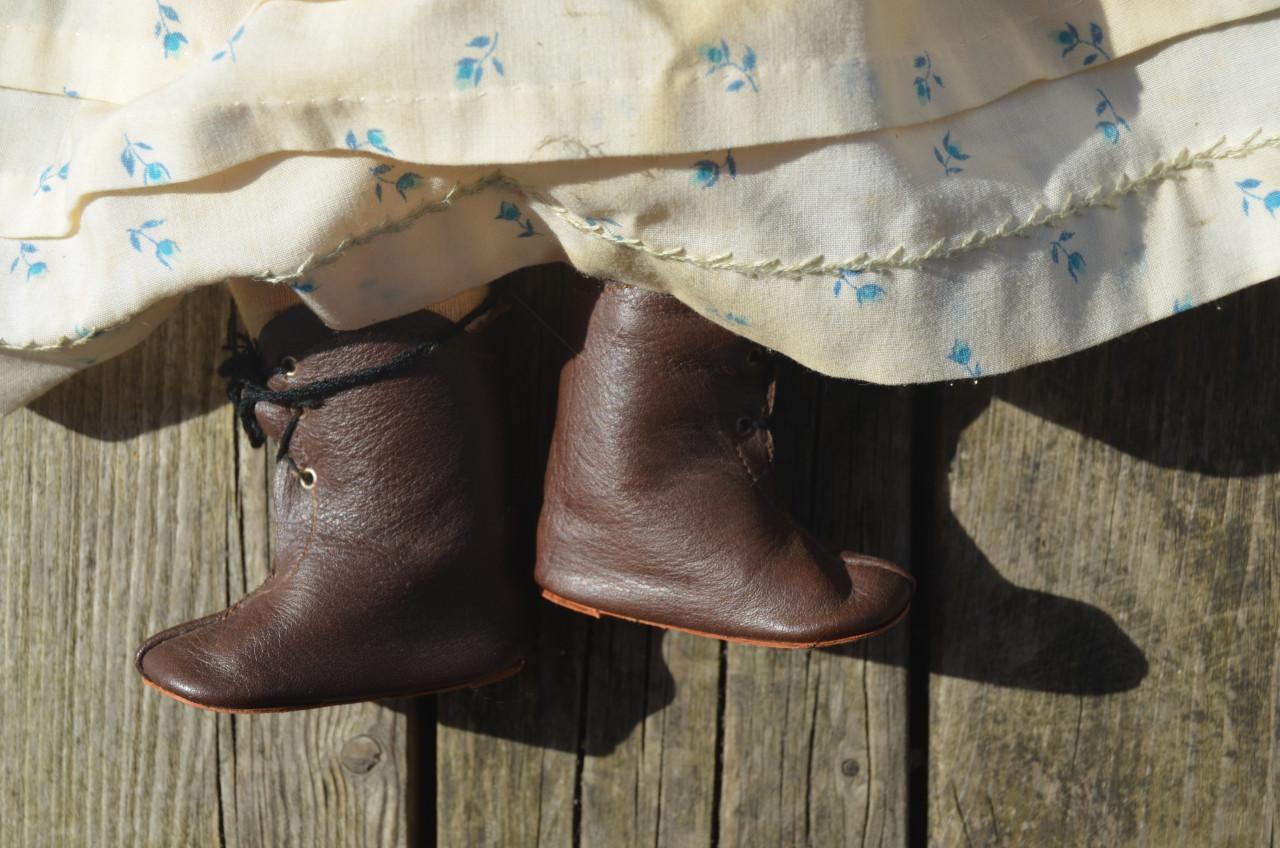 'Antieke' pop, biscuit (heet dat zo?) hoofd