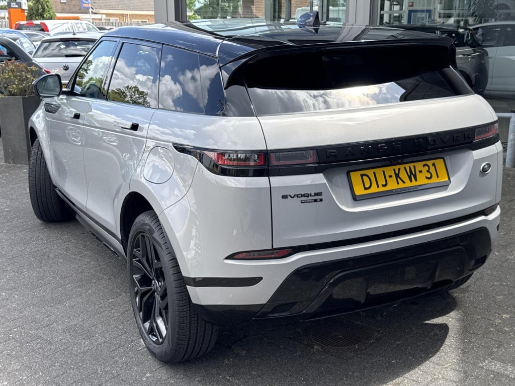 Land Rover Range Rover p300e awd auto r-dynamic s