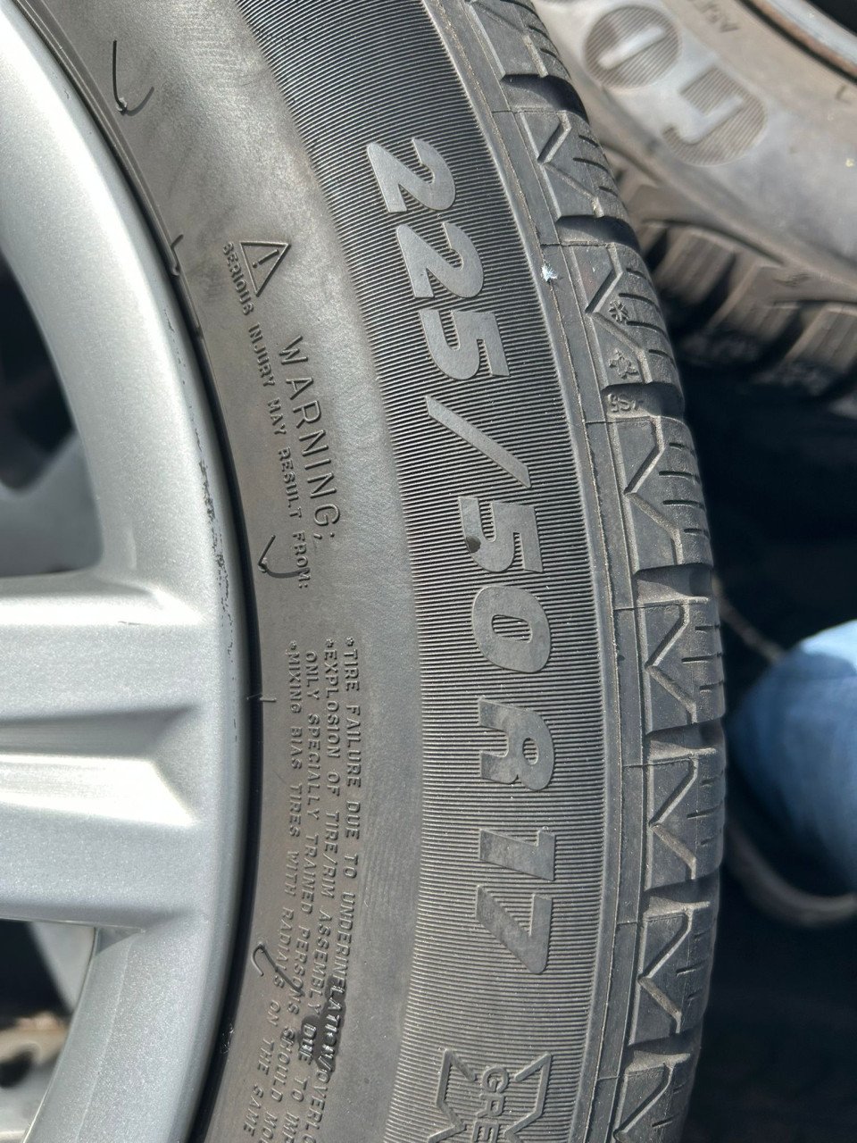 AUDI ALUMINIUM VELGEN MET MICHELIN PILOT ALPIN BANDEN 17''