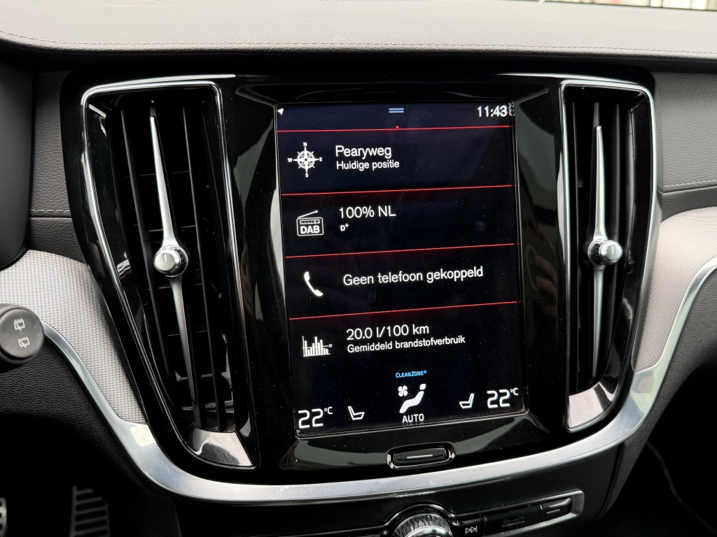 Volvo V60 t6 340pk recharge r-design| panodak| adap.cruise| 360camera| tre