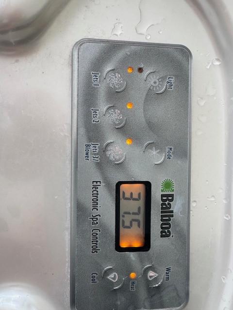 Jacuzzi- 5 persoons goed onderhouden