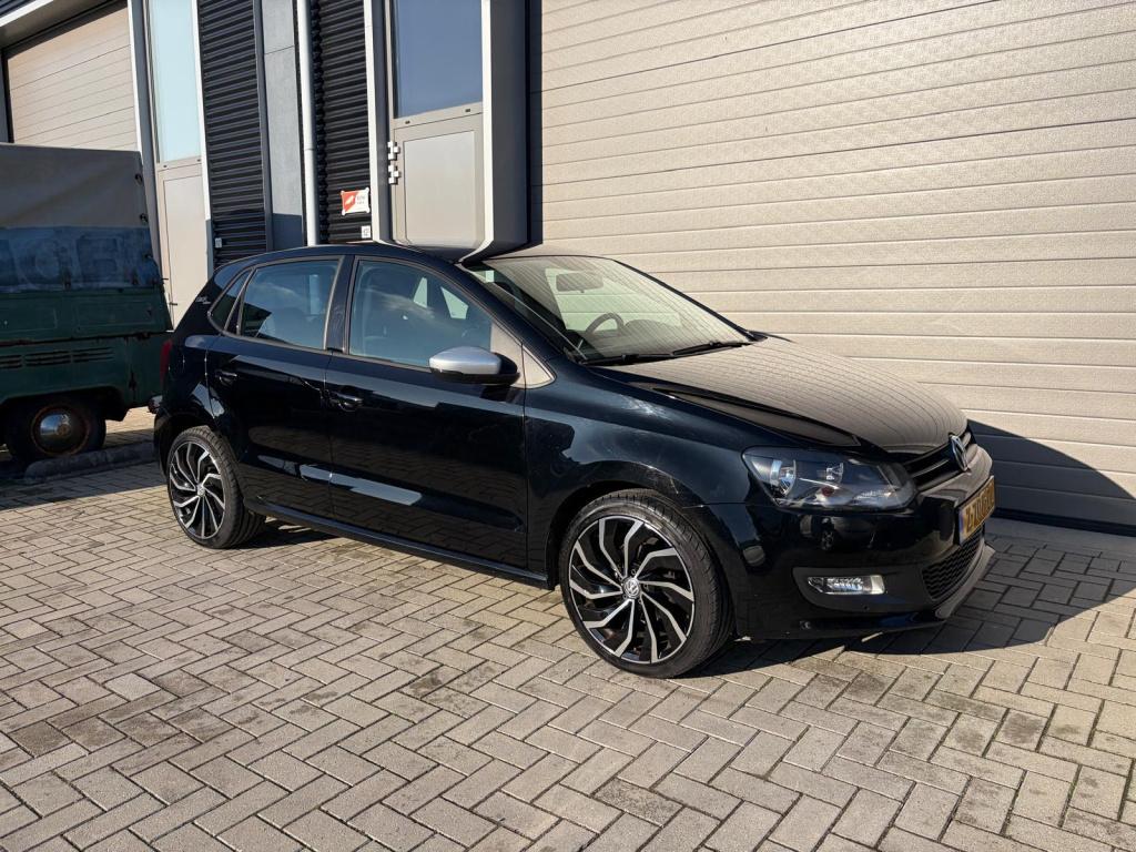 Volkswagen Polo 1.4-16v comfortline/lichtmetaal/carplay/airco/black edition