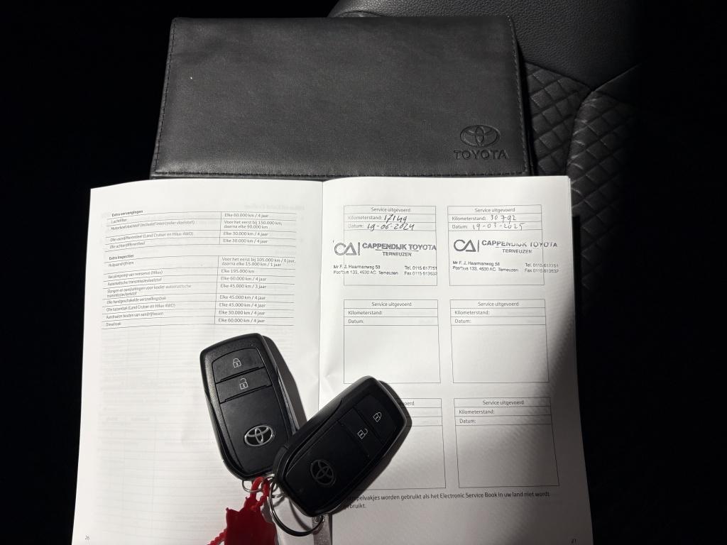 Toyota Yaris 1.5 hybrid executive| camera| stoel.verw| adap.cruise