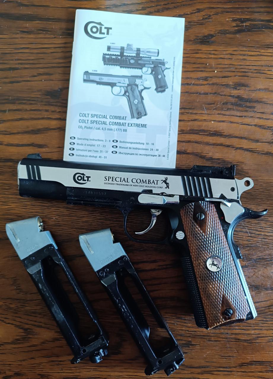 Colt 1911 special combat co2 twee magazijnen