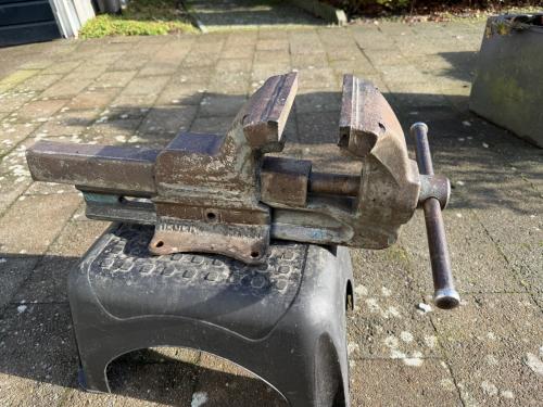 Zware Heuer  bankschroef 150 mm