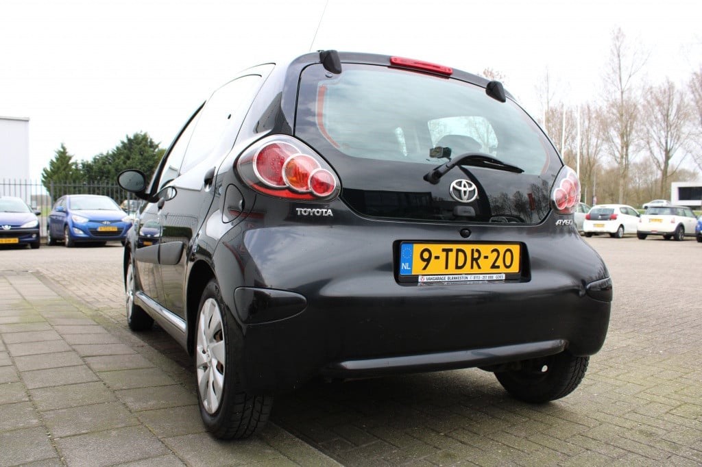 Toyota Aygo 1.0 vvt-i now