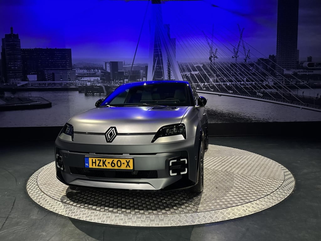 Renault 5 comfort range roland-garros 52 kwh *nl auto*harmankardon*acc*