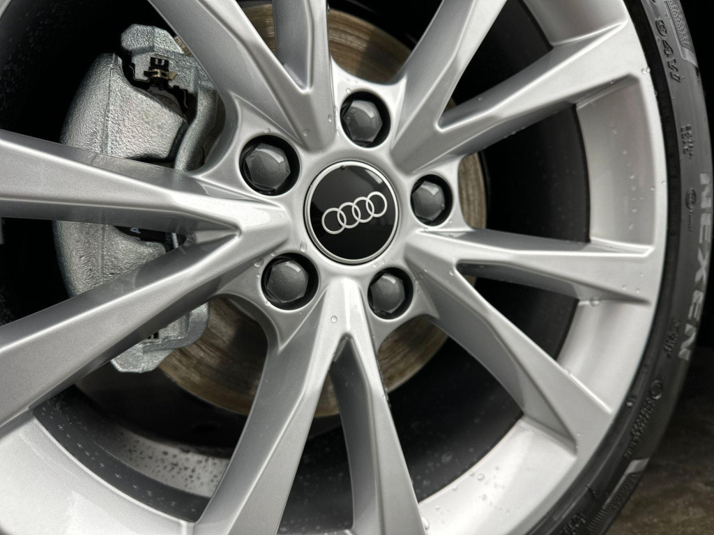 Audi A3 limousine s edition 35 tfsi 110 kw / 150 pk limousine 7 vers
