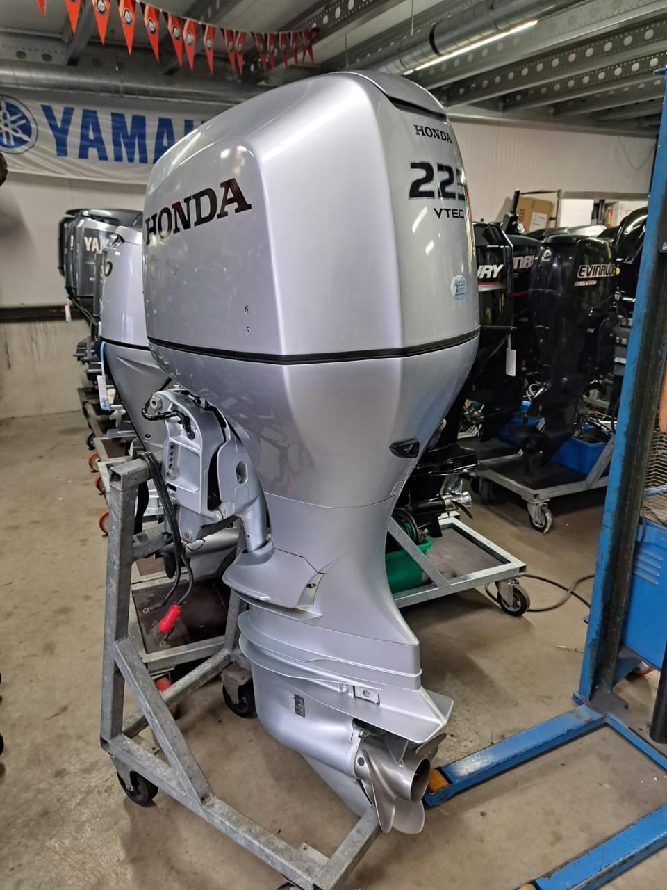 Profiteer nu!! Gratis montage van uw buitenboordmotor tot eind dit jaar.