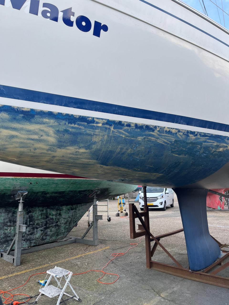 Bootonderhoud Zeeland: Antifouling, Krabben & Schuren op locatie!