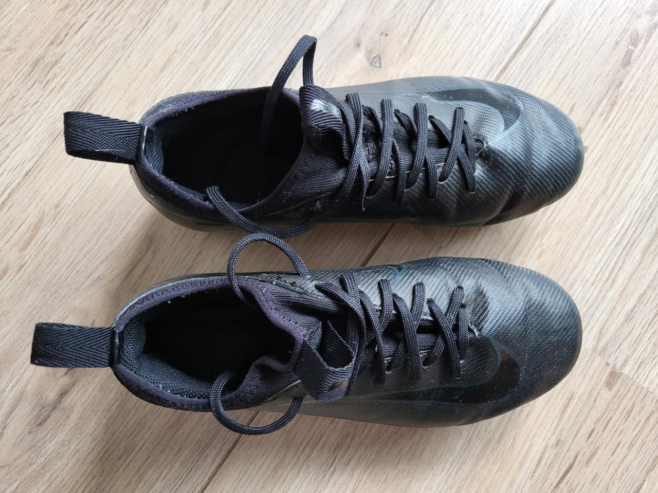 Voetbalschoenen - Nike - maat 33