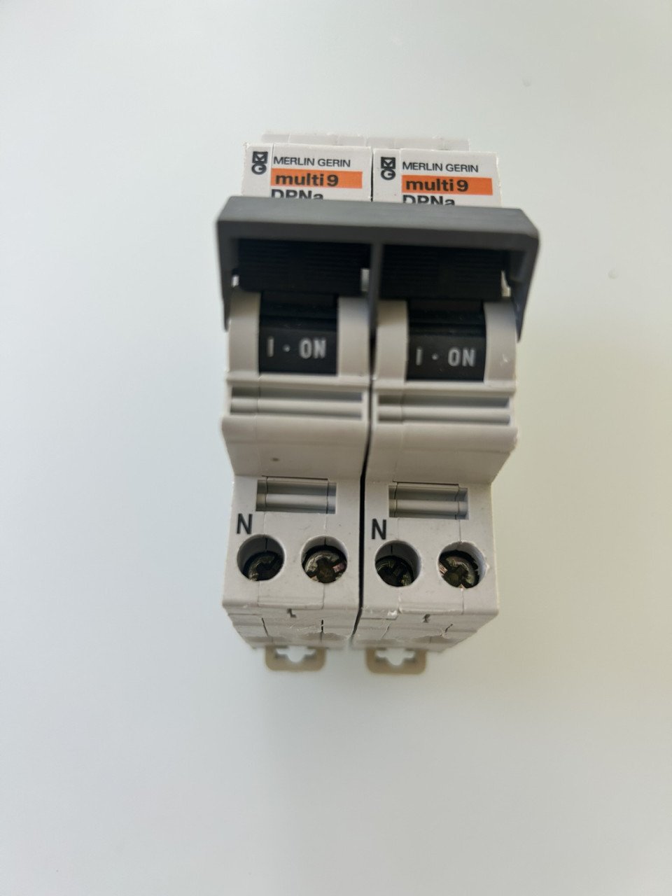 Installatieautomaten B16/C16/C25 (Hager, Merlin Gerin & EMAT)