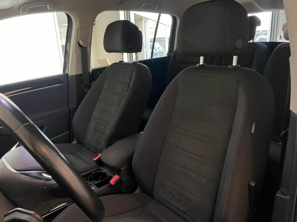 Volkswagen Touran 1.5 tsi highline