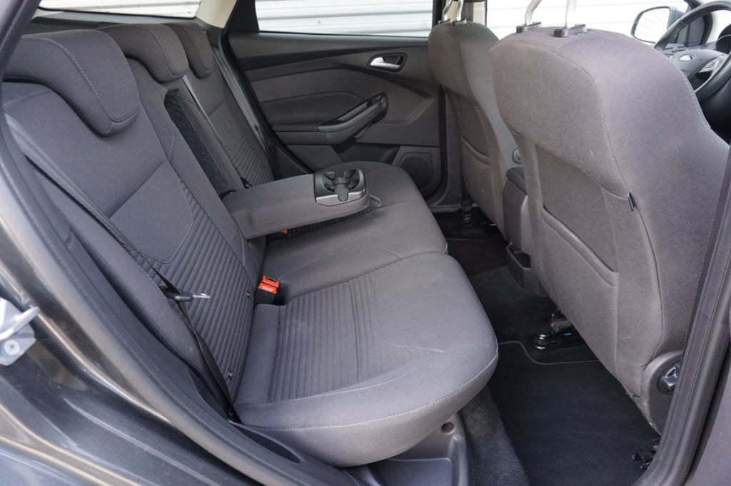 Ford Focus wagon 1.0 titanium climate / navi / stoelverw. / cruise / trekha