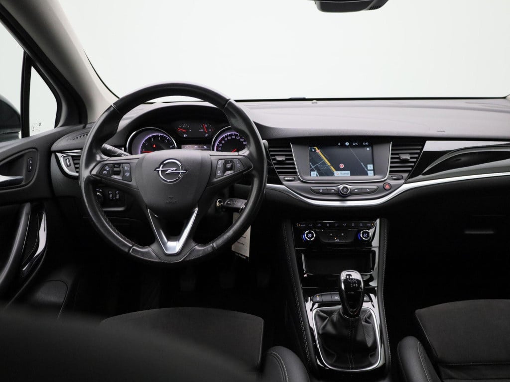 Opel Astra 1.2 elegance | lmv | parkeer sensoren | camera | half leder | cl