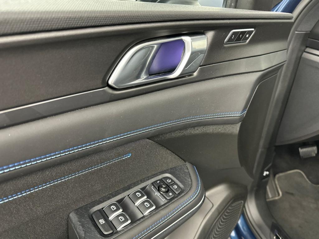 Lynk & Co 01 262pk plug-in hybride| panodak| adap.cruise| 360camera| keyles