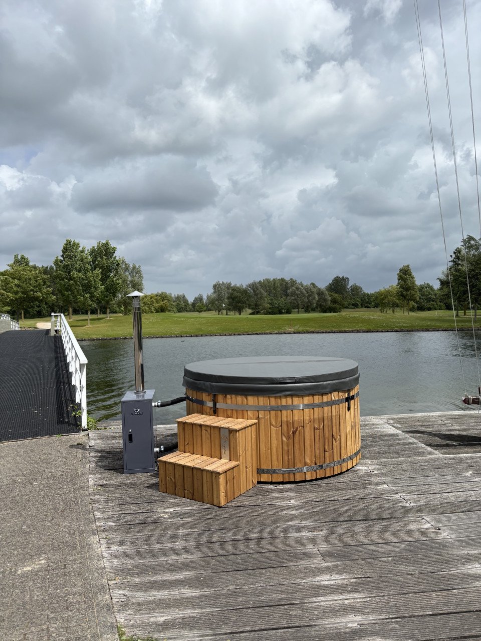 Biodiesel hottub (showmodel) met € 1115,- korting