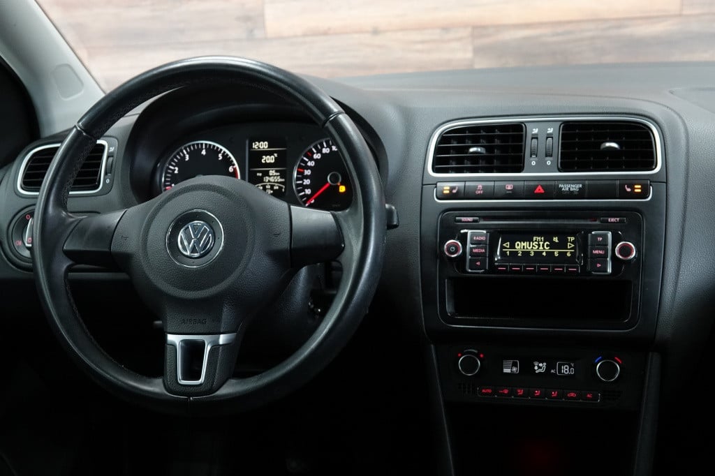 Volkswagen Polo 1.2 tsi | stoelverw. | pdc | airco |