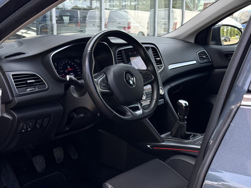 Renault Megane 1.3 tce intens | nl-auto | 1e eig | groot navi | camera | tr