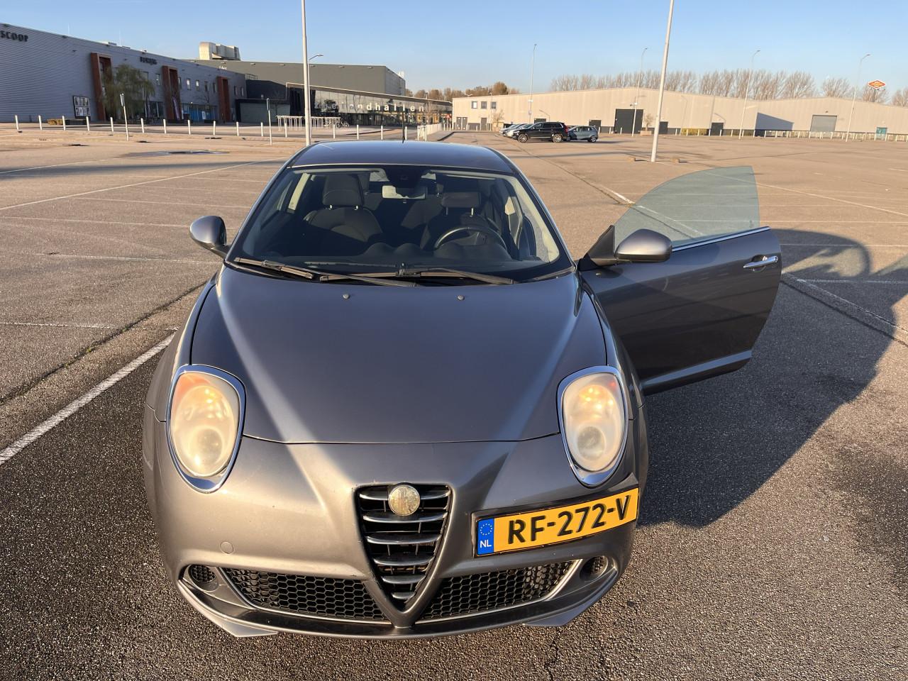 Alfa Romeo MiTo 1.4 16V 2009 Grijs -184.000 km