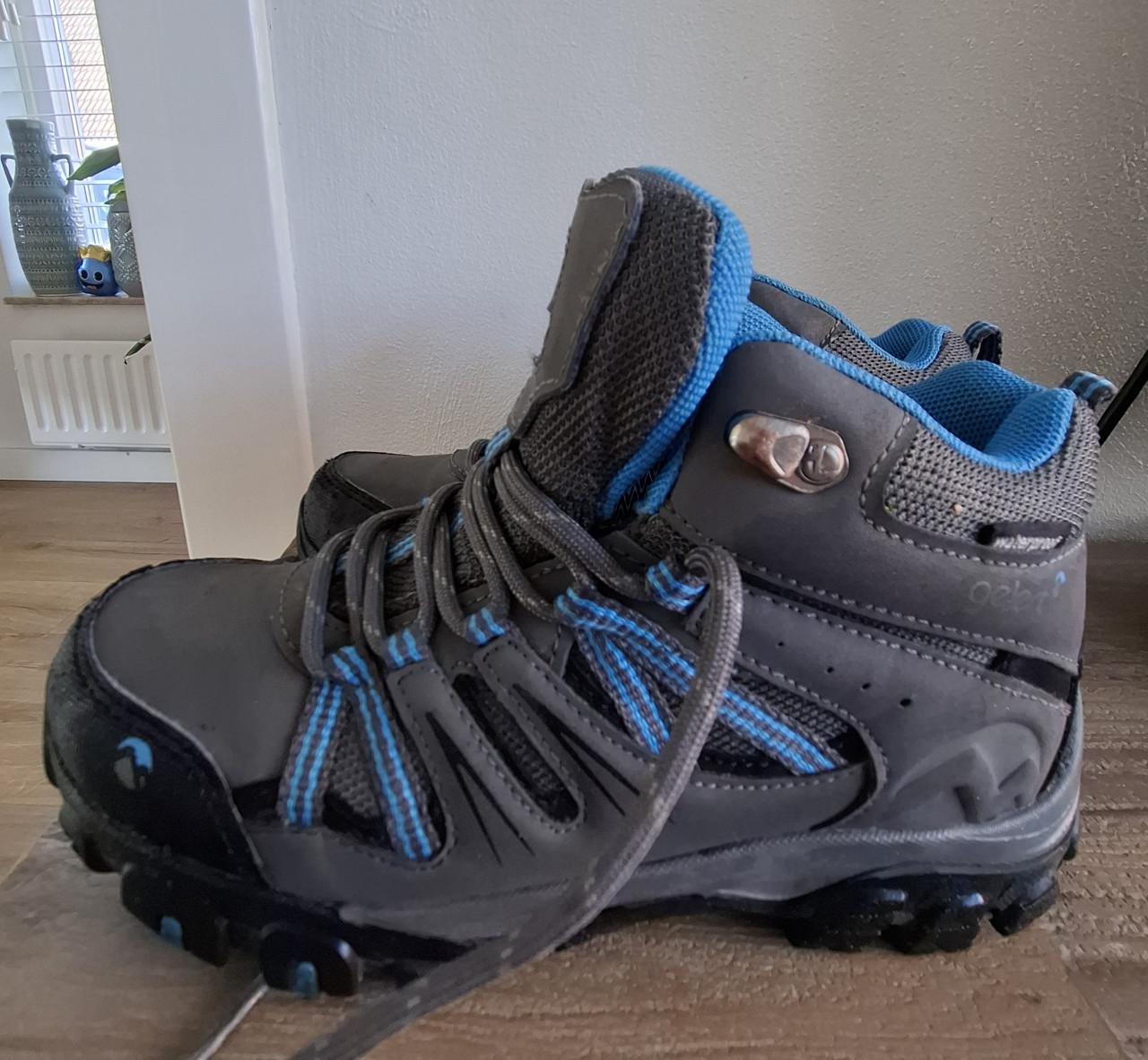 Wandel/berg schoenen maat 33
