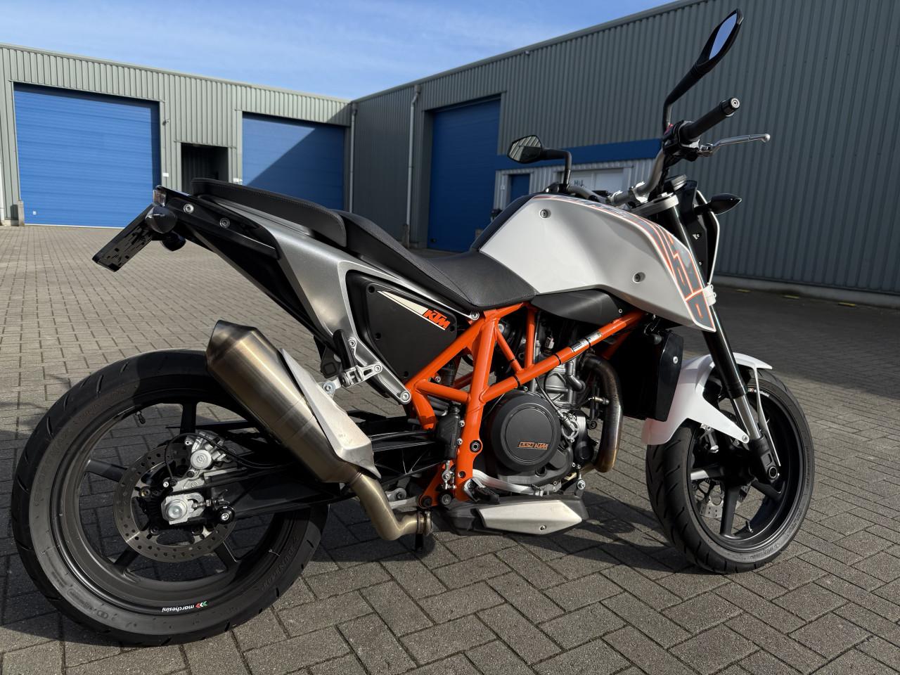 KTM Duke 690 2012