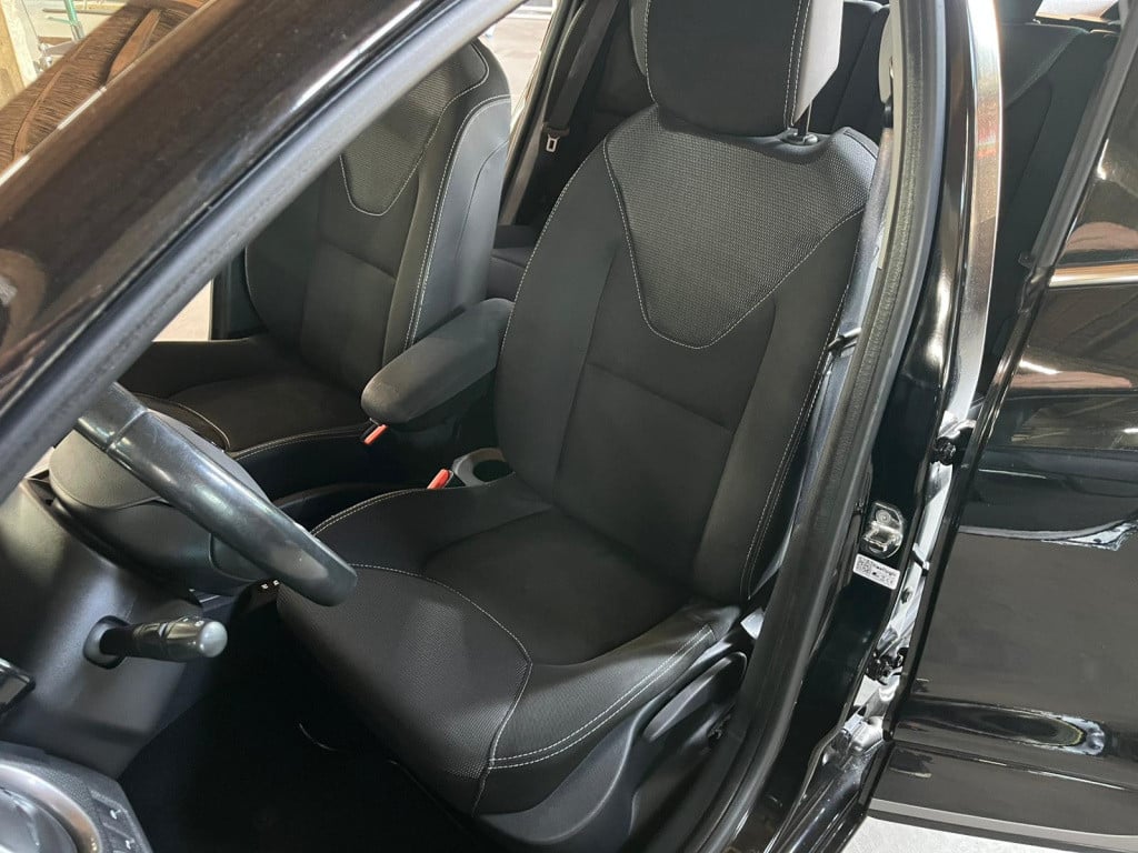 Renault Clio estate 0.9 tce night&day