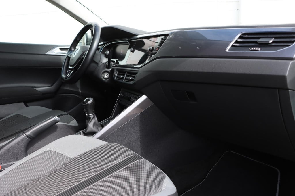 Volkswagen Polo 1.0 tsi highline