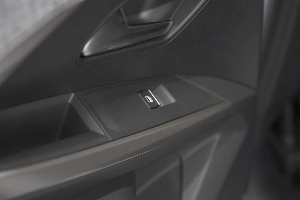 Peugeot 3008 1.2 hybrid 145 gt | camera | adaptieve cruise control | elektr