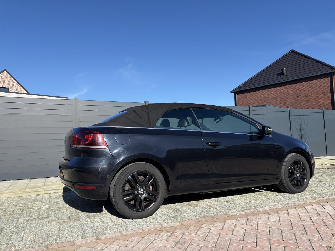 Volkswagen Golf 1.4 TSI CABRIO  160PK 7-DSG 2011 Zwart met achteruitrijcam.