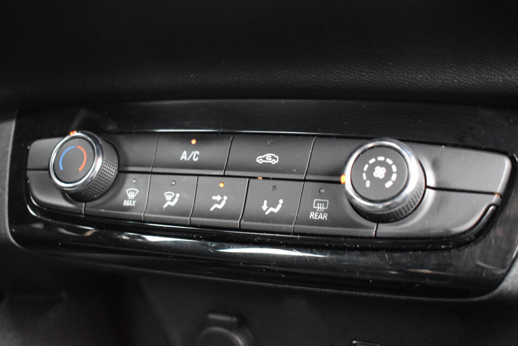 Opel Corsa 1.2 edition 75pk | airco | parkeersensoren | lichtmetalen velgen