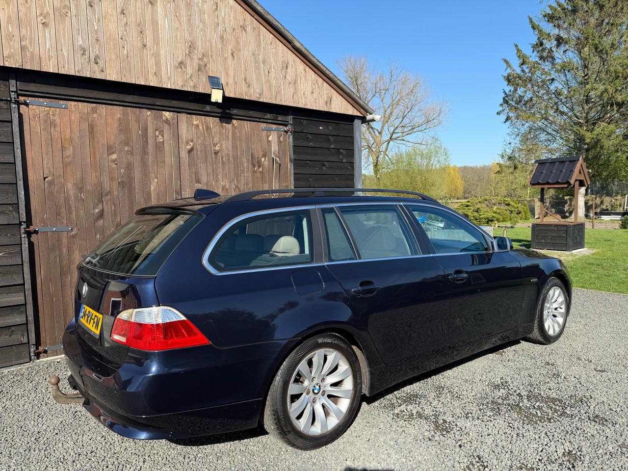 BMW 5-serie 523i Touring Automaat Blauw