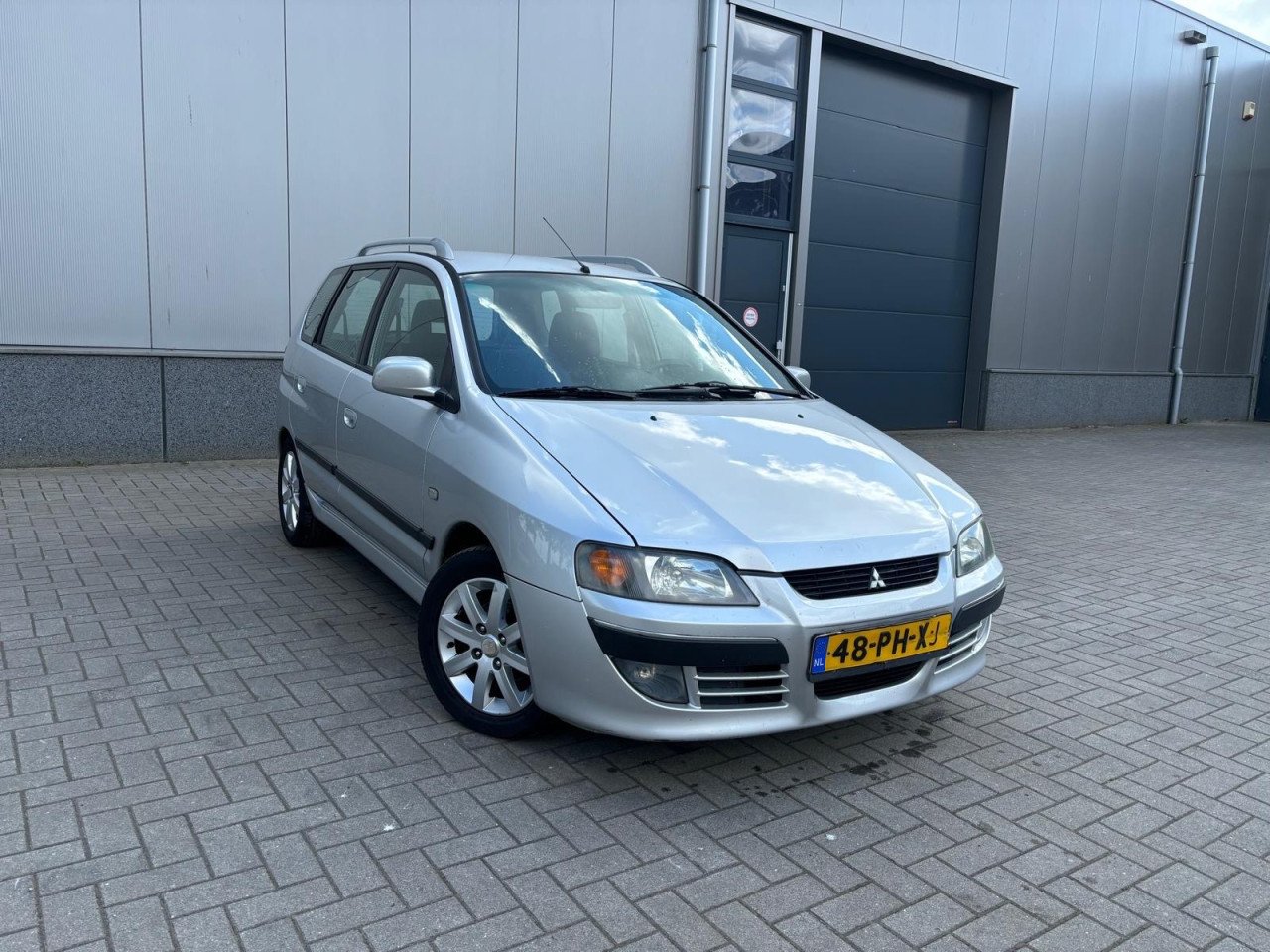 Mitsubishi Space Star 1.8 Instyle 128.205KM