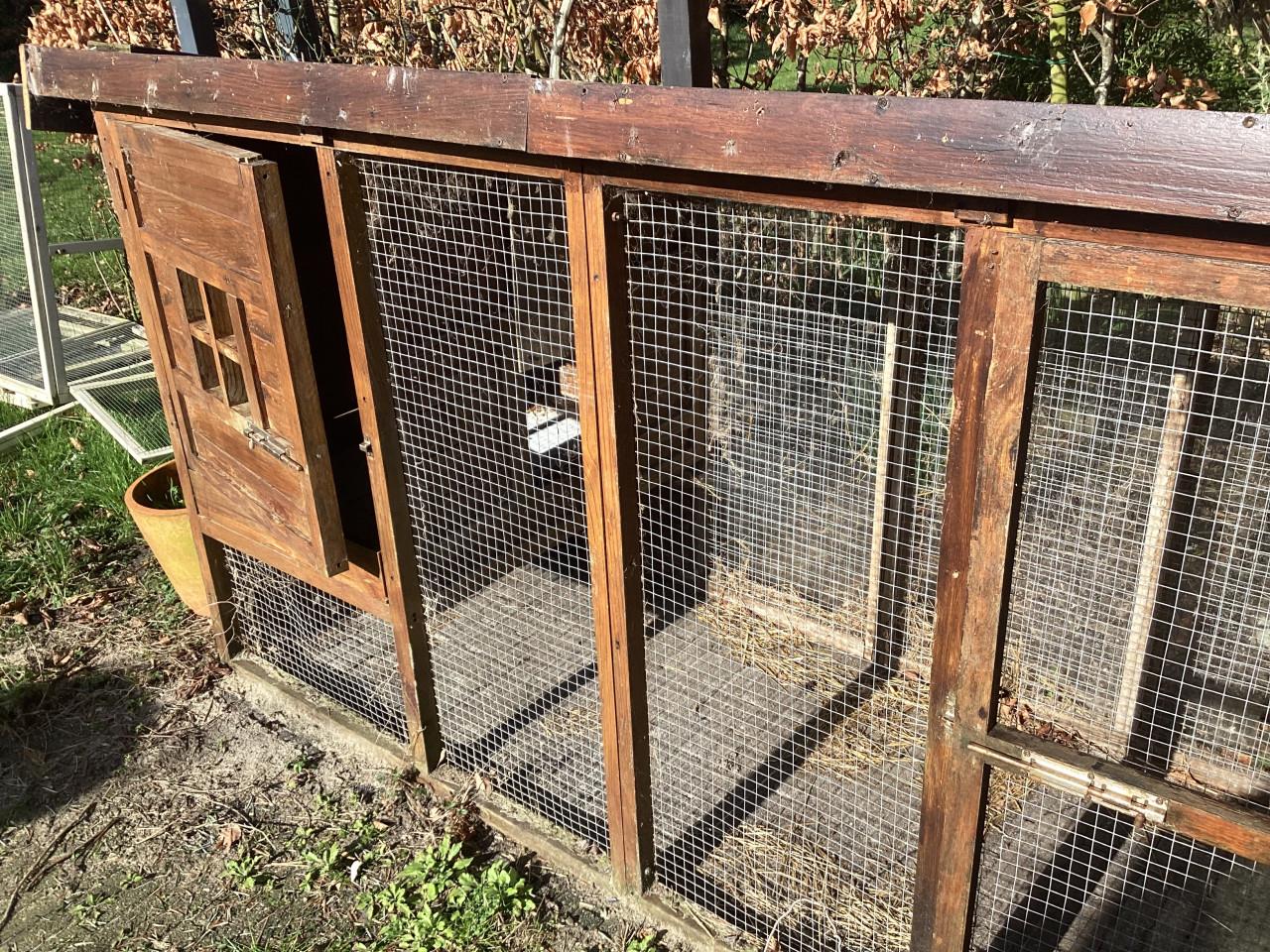2 Konijnen/kippen hok