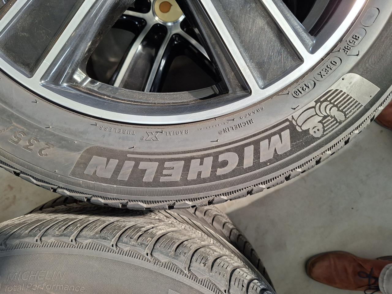 Winterbanden 19"op LM-velg (Volvo CX90)