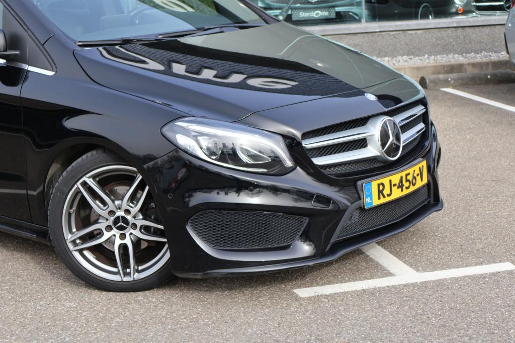 Mercedes-Benz B-Klasse 200 d amg line prestige l panoramadak l distronic l 