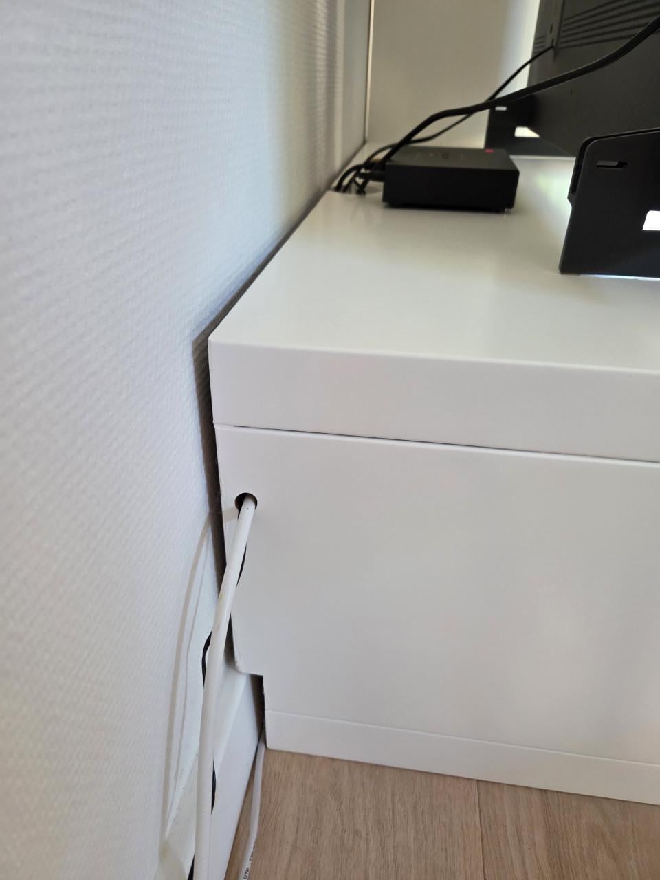 Stijlvolle witte designkast