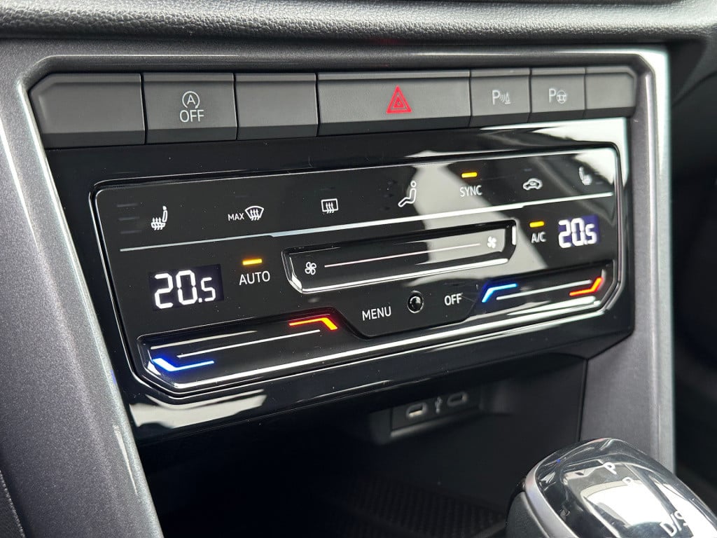 Volkswagen T-roc 1.5 tsi 150pk dsg style | trekhaak | carplay | adapt. crui